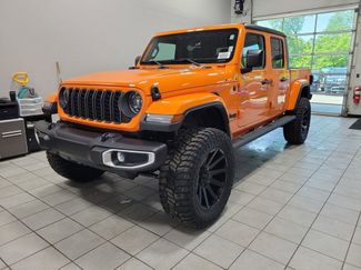 New 2025 Jeep Gladiator Sport video 2