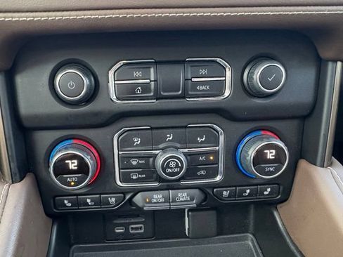 Used 2021 Chevrolet Tahoe High Country AWD/4WD image 22