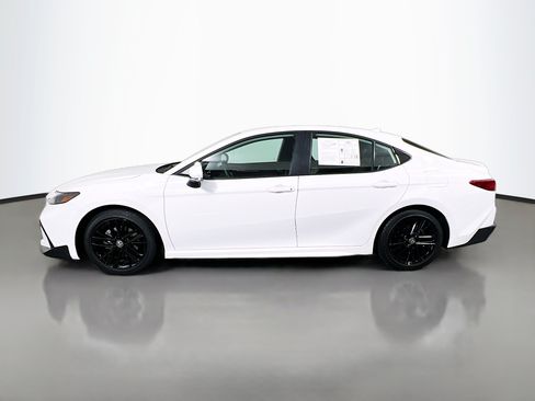 Used 2025 Toyota Camry SE w/ Multimedia Upgrade Package FWD image 9