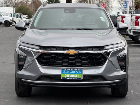 New 2026 Chevrolet Trax LT w/ Driver Confidence Package image 8
