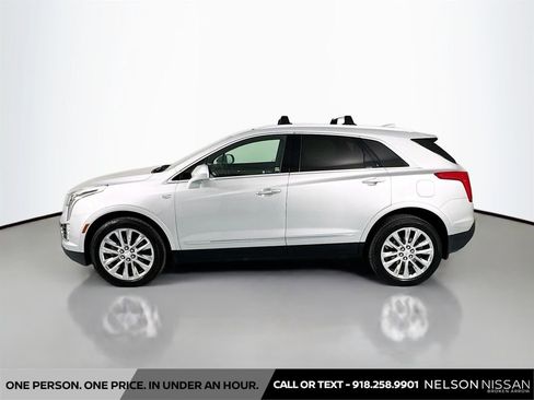Used 2017 Cadillac XT5 Platinum AWD/4WD image 8