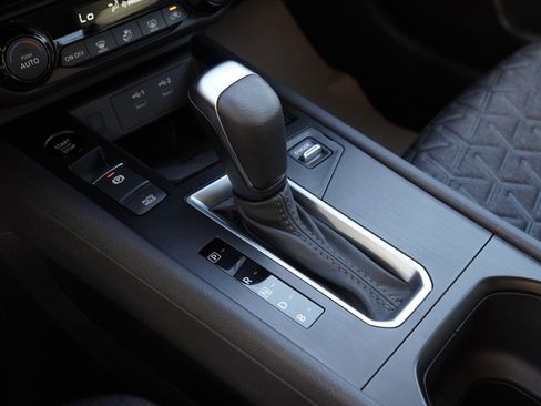 New 2026 Nissan Kicks SV image 16