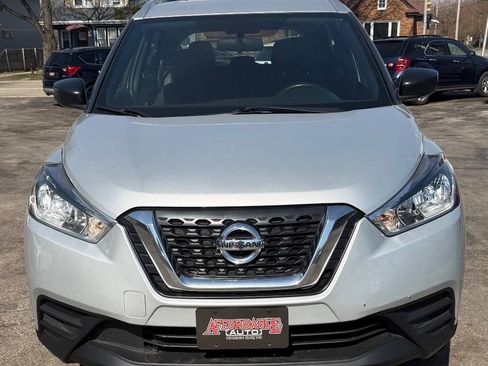 Used 2019 Nissan Kicks S FWD image 5