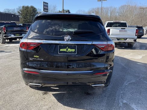 Used 2023 Buick Enclave Essence w/ Experience Buick Package image 4