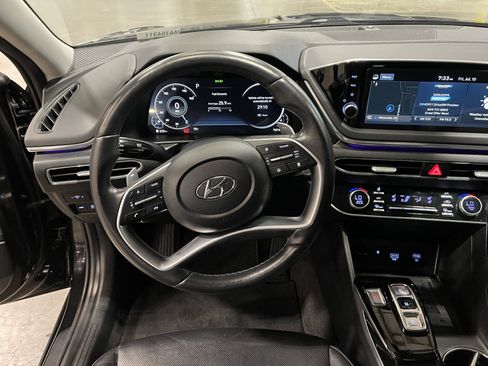 Used 2021 Hyundai Sonata Limited FWD image 13