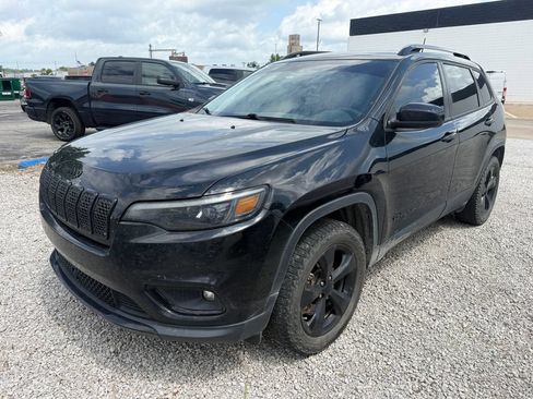Used 2021 Jeep Cherokee Latitude Plus AWD/4WD image 9