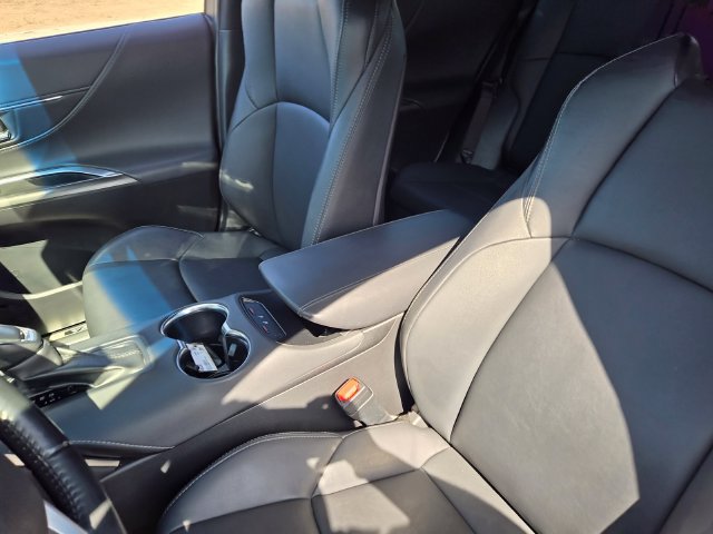 Used 2022 Toyota Venza XLE AWD/4WD image 11