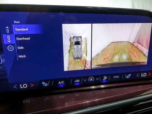 New 2026 Chevrolet Traverse Z71 w/ Driver Confidence Package image 20