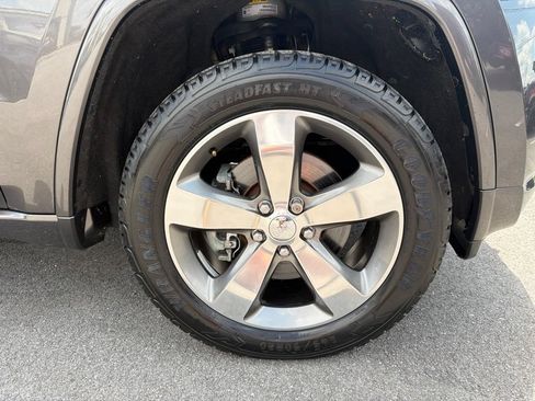 Used 2014 Jeep Grand Cherokee Overland AWD/4WD image 14