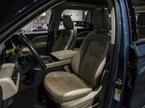 Used 2021 Lincoln Aviator Reserve w/ Elements Package Plus AWD/4WD image 28