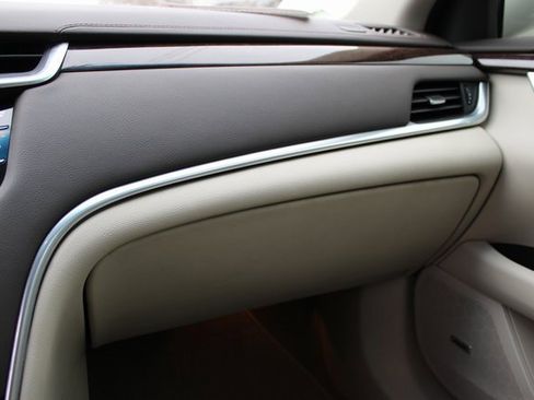 Used 2016 Cadillac XTS Luxury image 30