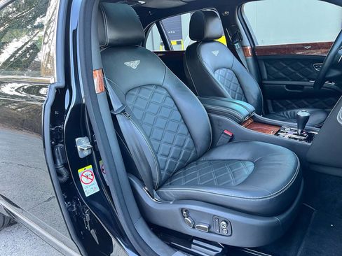 Used 2014 Bentley Mulsanne image 17