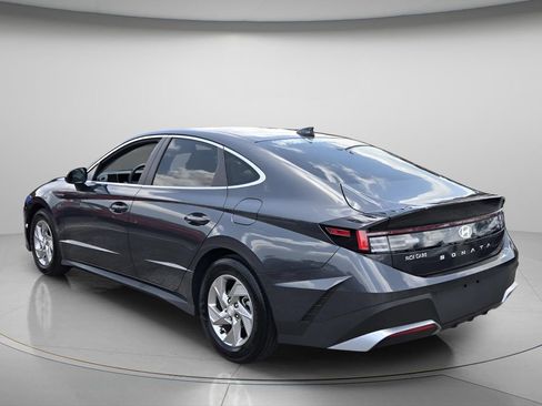 Certified 2025 Hyundai Sonata SE FWD image 8