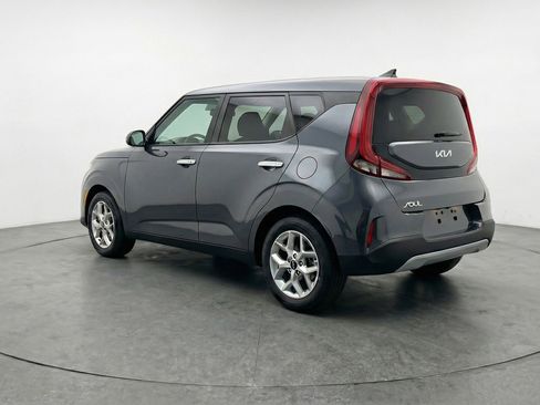 Used 2025 Kia Soul LX w/ LX Technology Package FWD image 5