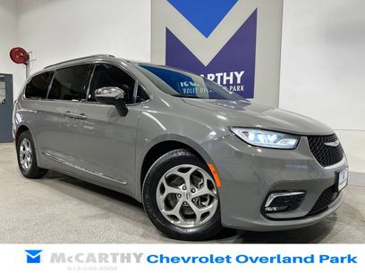 Used 2023 Chrysler Pacifica Limited