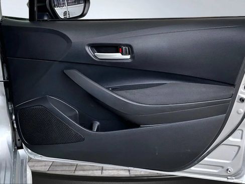 Used 2021 Toyota Corolla LE w/ Carpet Mat Package (TMS) FWD image 24