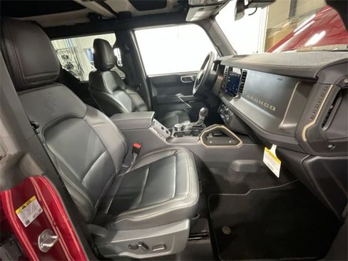 New 2025 Ford Bronco Badlands image 29