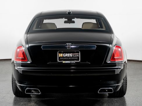 Used 2013 Rolls-Royce Ghost image 11