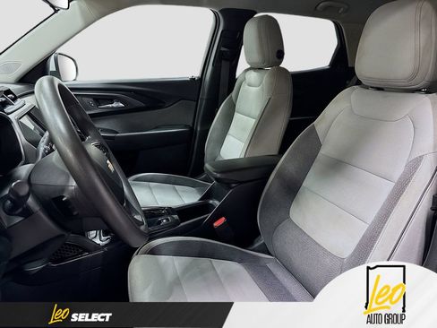 Used 2021 Chevrolet TrailBlazer LT AWD/4WD image 23