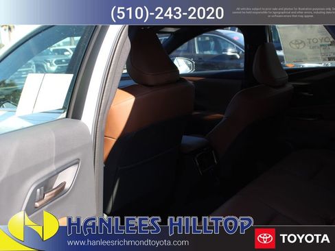 New 2026 Toyota Crown Signia image 16