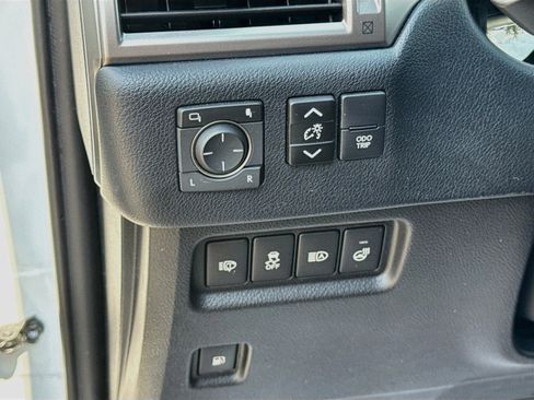 Used 2023 Lexus GX 460 Premium w/ Premium Package AWD/4WD image 10