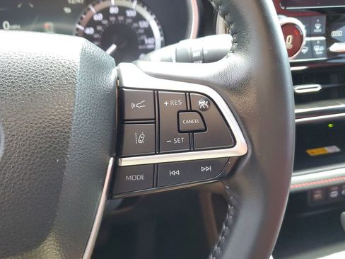 Used 2023 Toyota Highlander XSE image 26