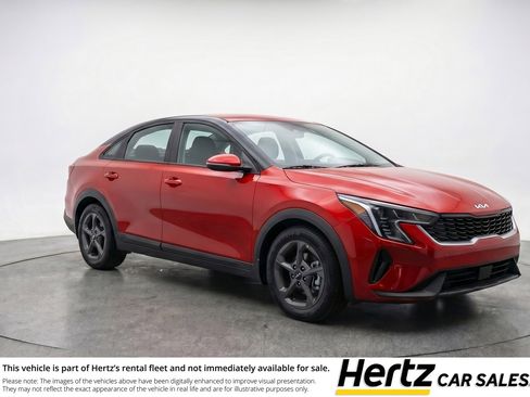 Used 2025 Kia K4 LXS FWD image 1