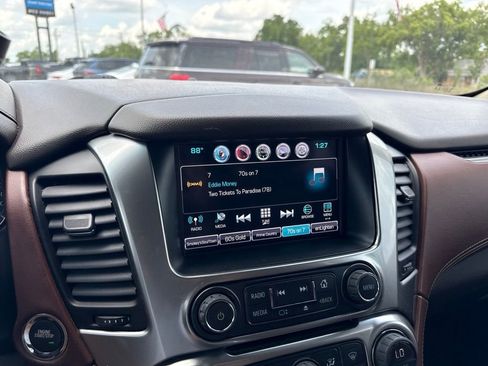 Used 2016 Chevrolet Suburban LTZ RWD image 17