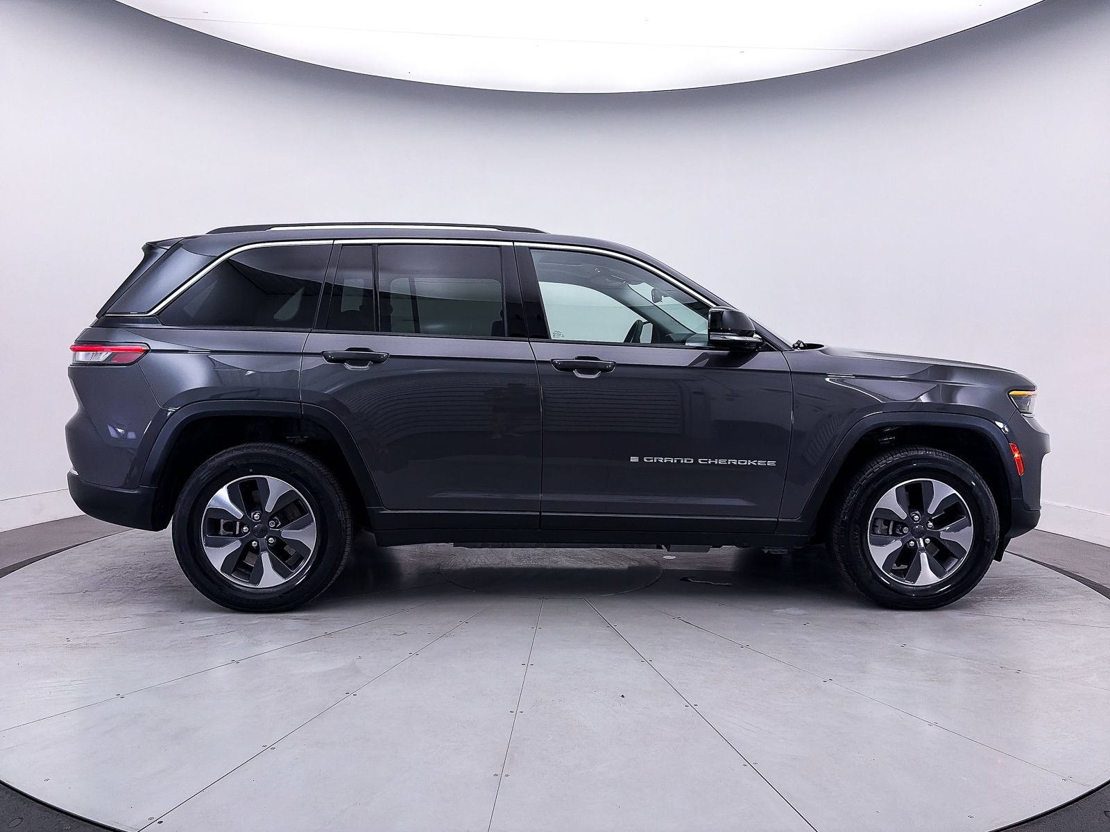 Used 2022 Jeep Grand Cherokee Limited 4xe AWD/4WD image 42