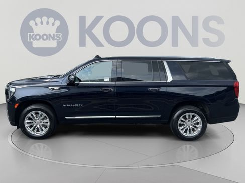 Used 2024 GMC Yukon XL SLT w/ SLT Luxury Package AWD/4WD image 2