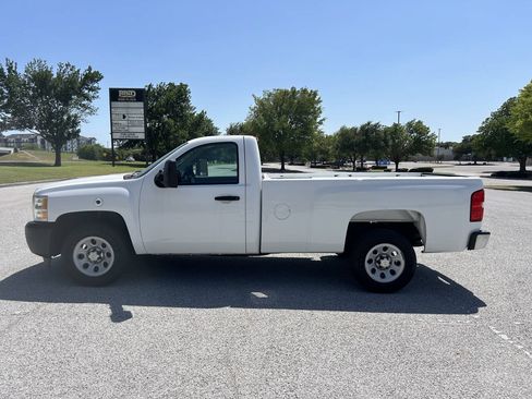 Used 2013 Chevrolet Silverado 1500 W/T RWD image 12