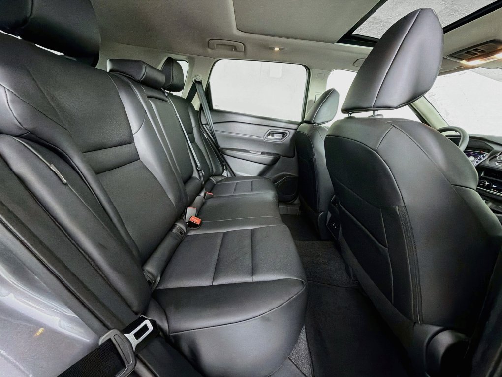 Used 2026 Nissan Rogue Dark Armor FWD image 28