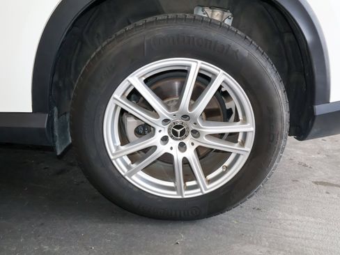 Used 2023 Mercedes-Benz GLC 300 4MATIC image 40