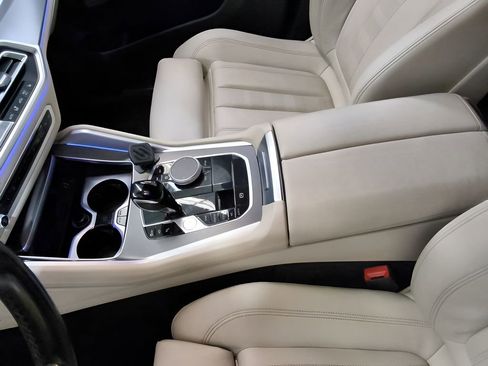 Used 2022 BMW X6 xDrive40i AWD/4WD image 19