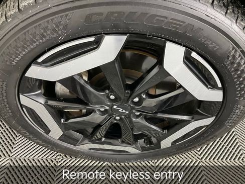 Certified 2023 Kia Telluride S w/ S Sunroof Package image 10