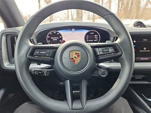 Used 2025 Porsche Cayenne S image 35