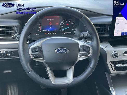 Certified 2021 Ford Explorer XLT w/ Equipment Group 202A AWD/4WD image 9