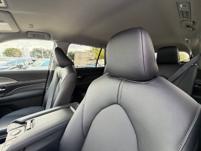 New 2026 Toyota Grand Highlander AWD image 13