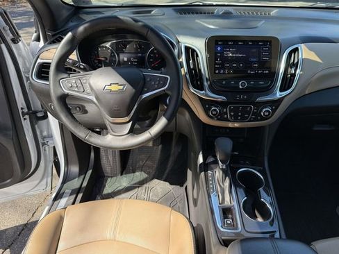 Used 2023 Chevrolet Equinox Premier AWD/4WD image 14