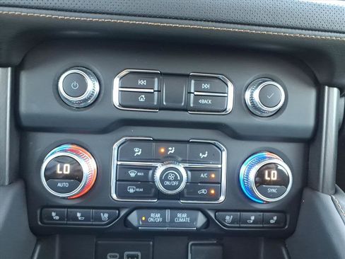 Used 2023 GMC Yukon XL AT4 w/ AT4 Premium Plus Package image 22