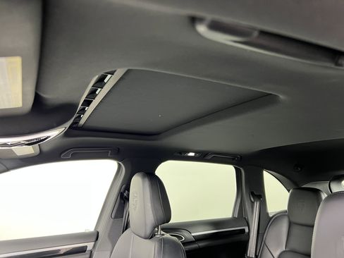 Used 2017 Porsche Cayenne Platinum Edition image 18