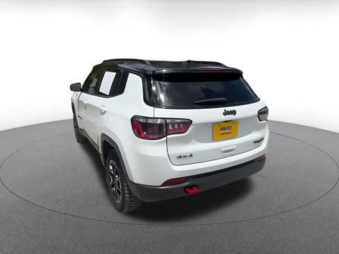 Used 2025 Jeep Compass Trailhawk AWD/4WD image 11