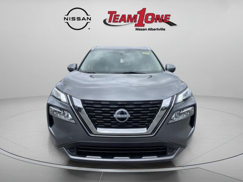 Used 2023 Nissan Rogue SL w/ SL Premium Package FWD image 2