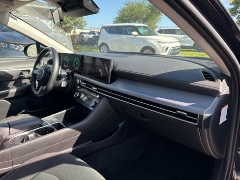 Used 2025 Hyundai Sonata SEL FWD image 10