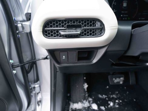 New 2026 Honda HR-V LX image 11