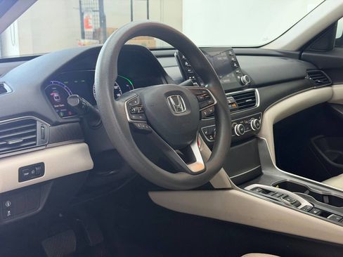 Used 2020 Honda Accord EX image 15