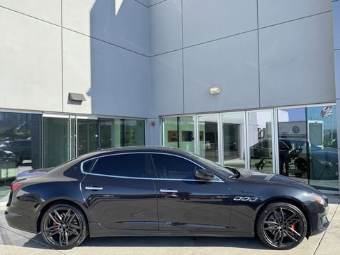 Certified 2022 Maserati Quattroporte Modena image 9