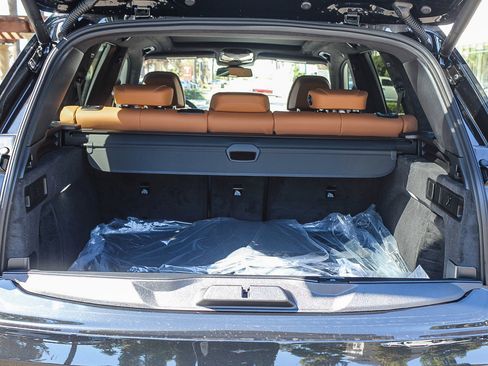 New 2026 BMW X5 M60i image 26