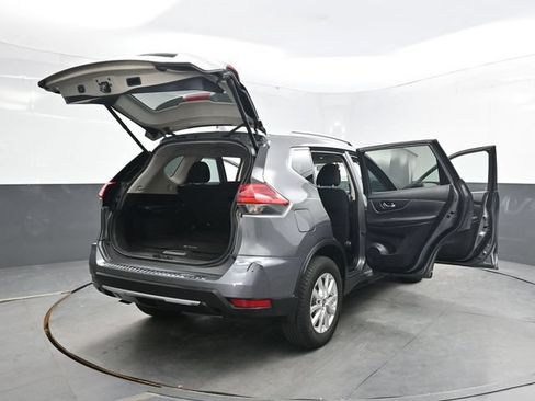 Used 2017 Nissan Rogue SV w/ SV Premium Package AWD/4WD image 48