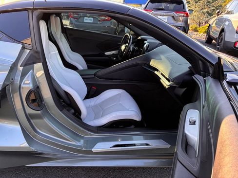 Used 2023 Chevrolet Corvette Stingray Coupe w/ 1LT RWD image 21
